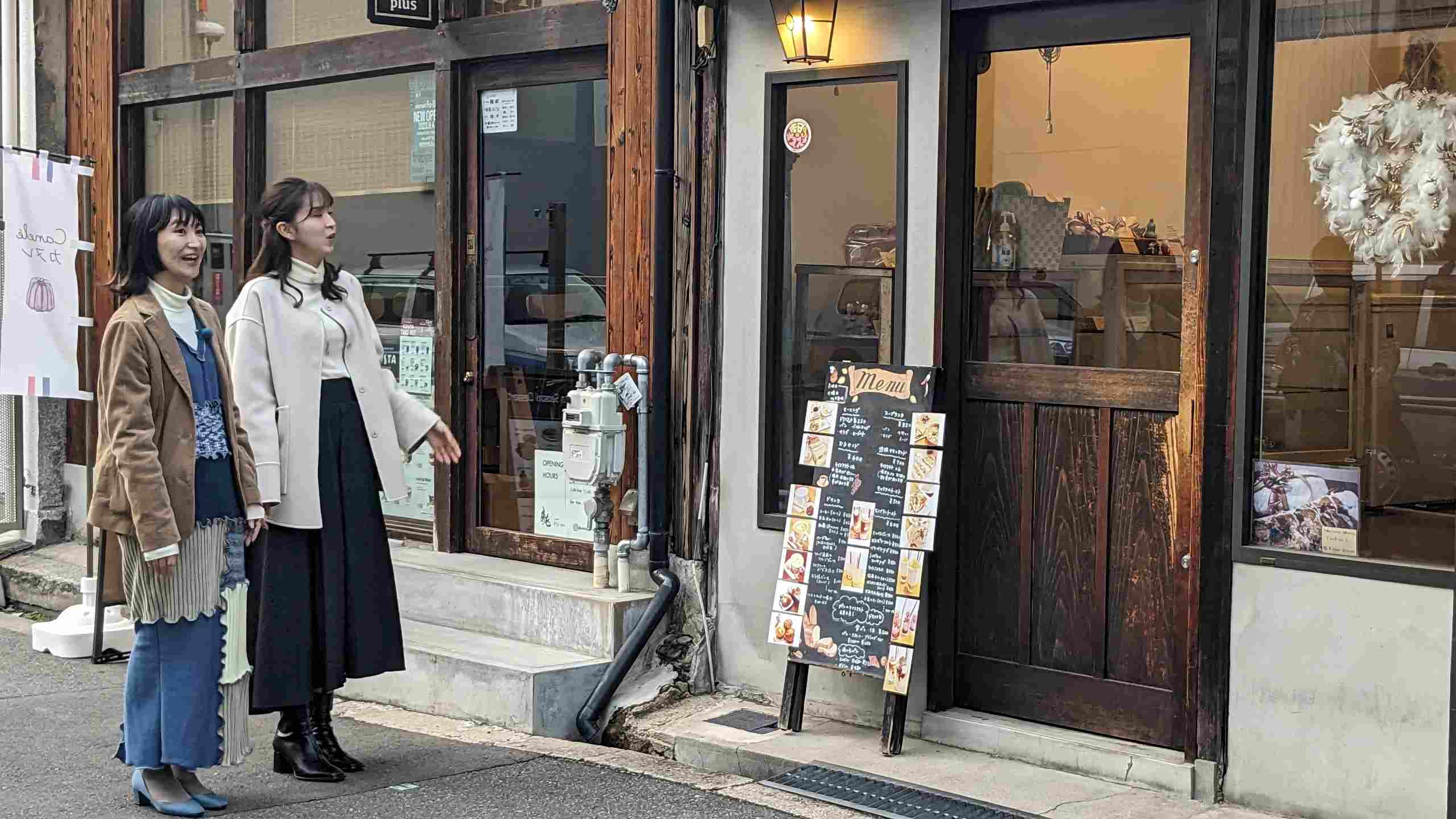 屏風に描かれた関西の城と宿場町／ホームメイト