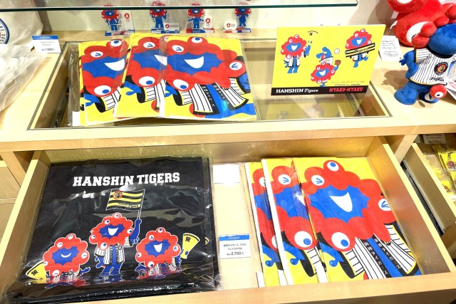 ミャクミャク&サンリオキャラクターズが登場【大丸梅田店】