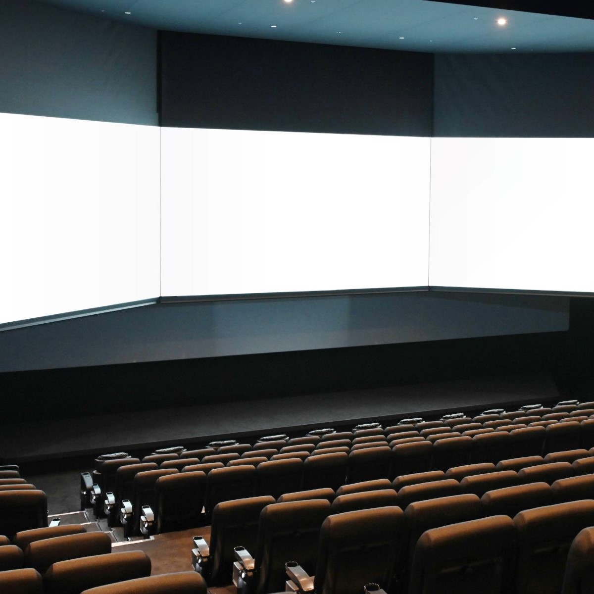 大阪】「MOVIX八尾」が営業再開！関西初の3面ライブスクリーン導入