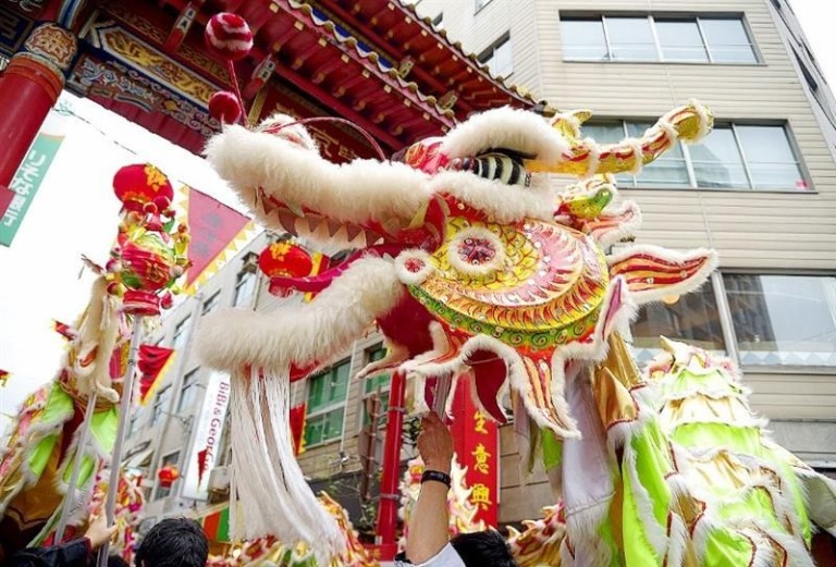 【元町】「南京町春節祭」で7年ぶり「龍のパレード」が復活!